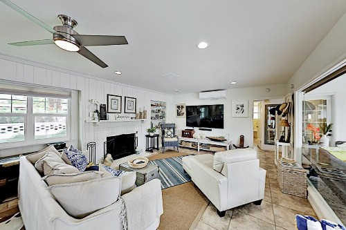 Flamingo House - image 7