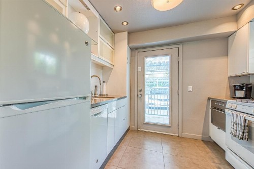 Sordid Lives Condo - image 6