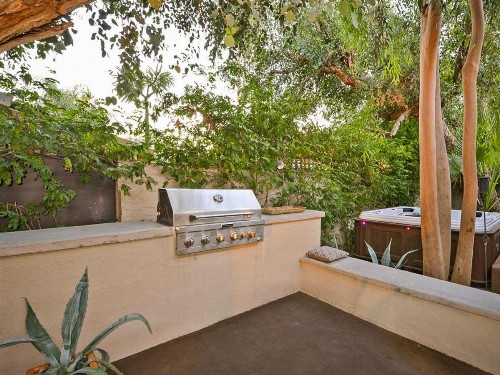 Villa Carmelita - The Sonny & Cher House - image 11