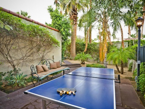 Villa Carmelita - The Sonny & Cher House - image 2