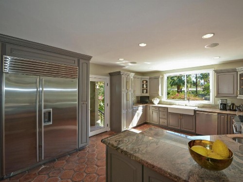 Villa Carmelita - The Sonny & Cher House - image 8