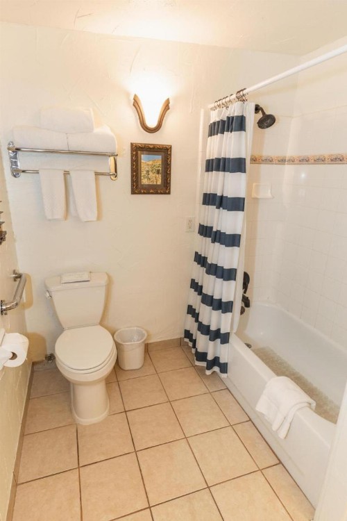Old Ranch Inn - Adults Only 21 & Up - image 42