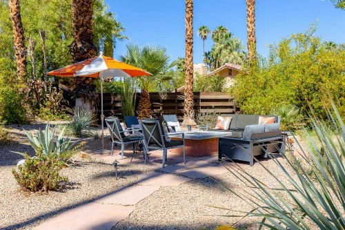 Modern Loma Vista - image 11