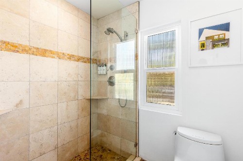 Modern Loma Vista - image 25