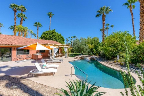 Modern Loma Vista - image 36