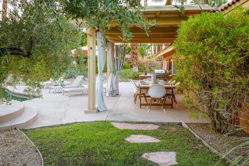 Modern Loma Vista - image 39
