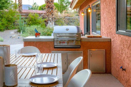 Modern Loma Vista - image 41
