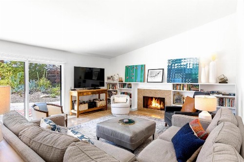 Modern Loma Vista - image 6