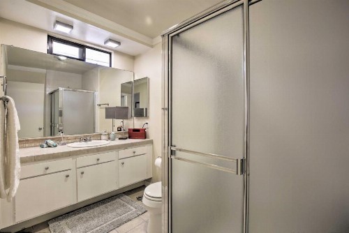 Condo with Mountain Views-3mi to DT Palm Springs - image 9