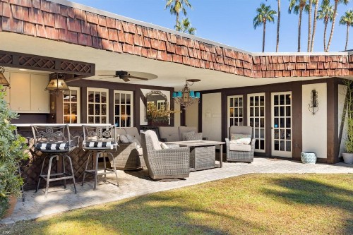 Villa Coffee House - image 27