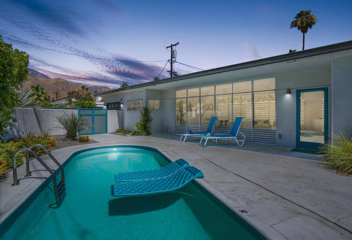 The Aluminum House - main image