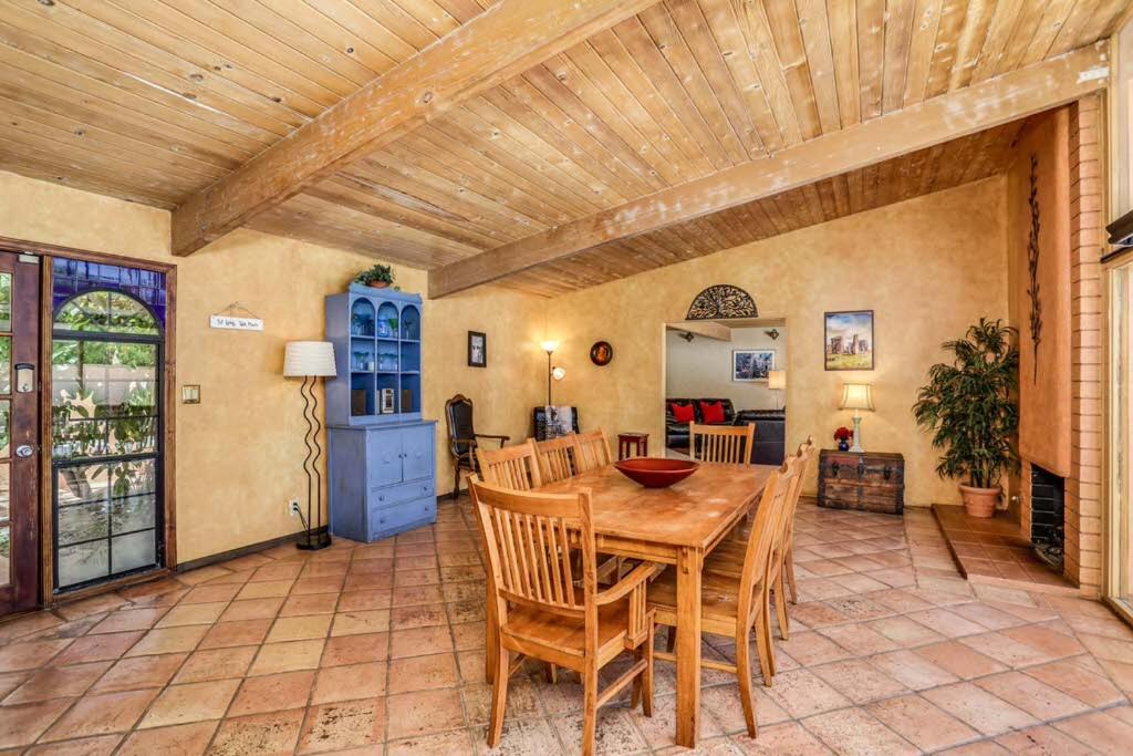 Early California Style - main image