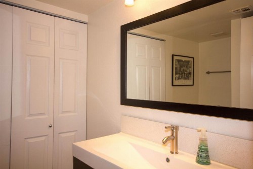 Palm Springs Sunrise Condo - image 7