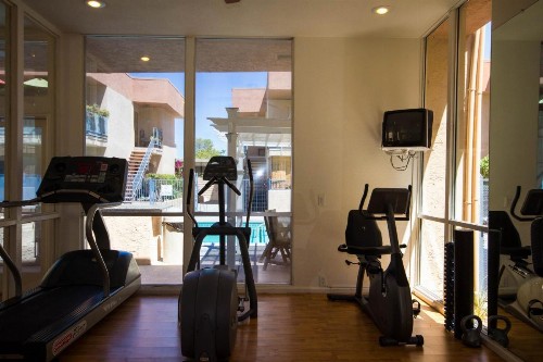 Palm Springs Sunrise Condo - image 9