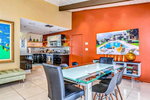 Palm Springs Luxury Retreat - image 9