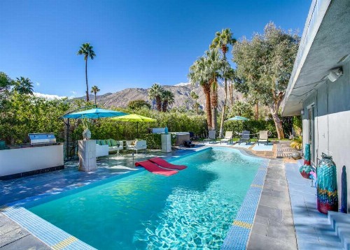 Meet Me in Palm Springs! - image 1