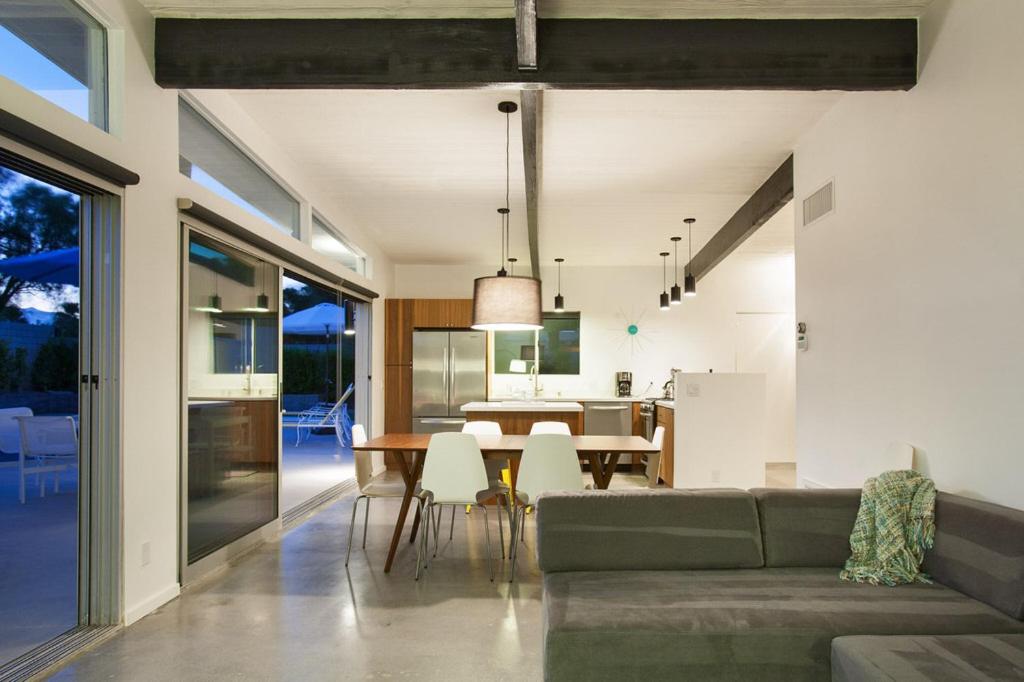 Sleek Retreat - image 3