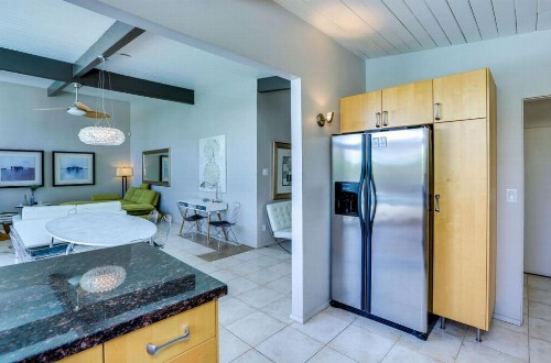 Sun and Fun Vacation Rental - image 10