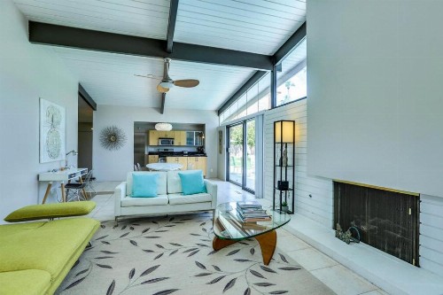 Sun and Fun Vacation Rental - image 2