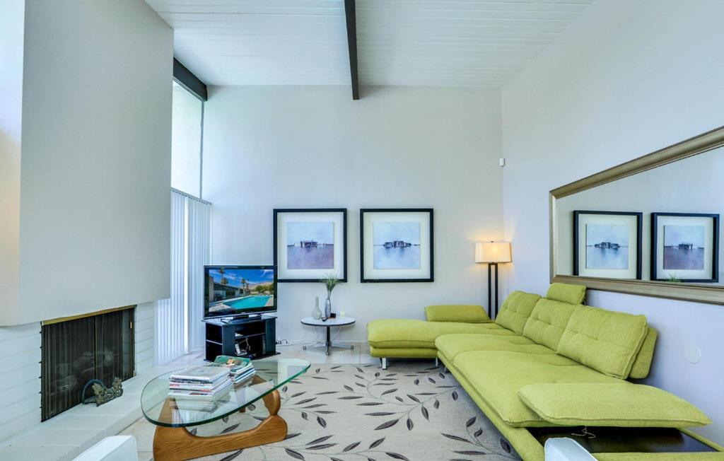 Sun and Fun Vacation Rental - image 3
