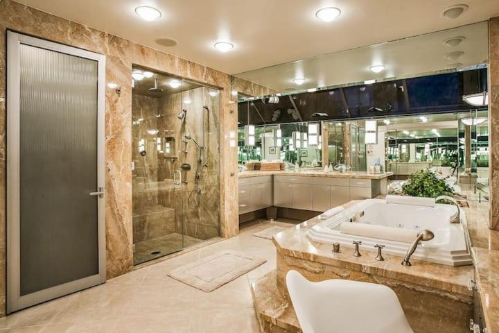 Villa Collins Hideaway - image 3