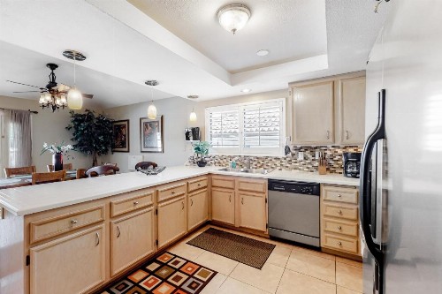Desert Bungalow - image 9