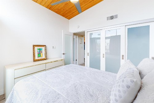 Iconic Mid-Century Modern Escape - image 10