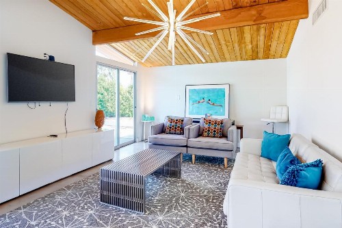 Iconic Mid-Century Modern Escape - image 2