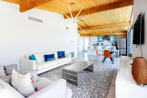 Iconic Mid-Century Modern Escape - image 3