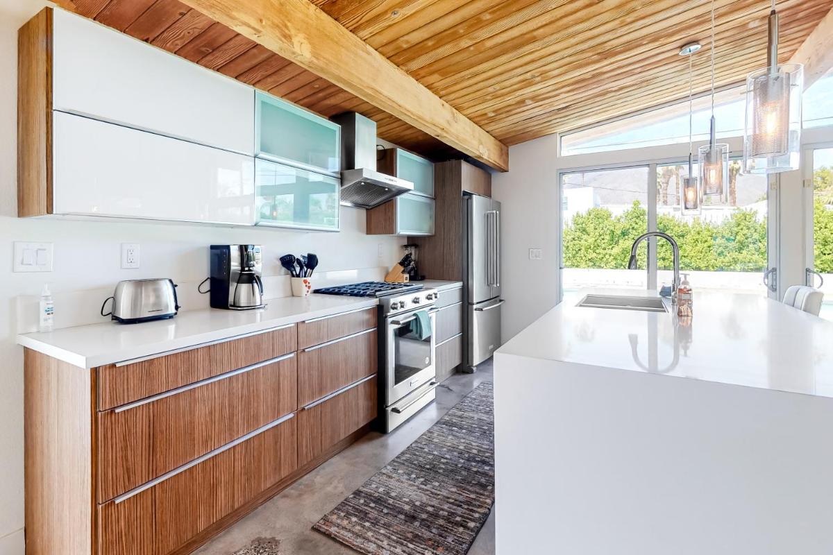 Iconic Mid-Century Modern Escape - image 6