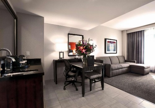 Embassy Suites Palmdale - image 20