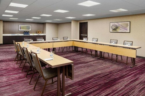 Courtyard by Marriott Palmdale - image 14