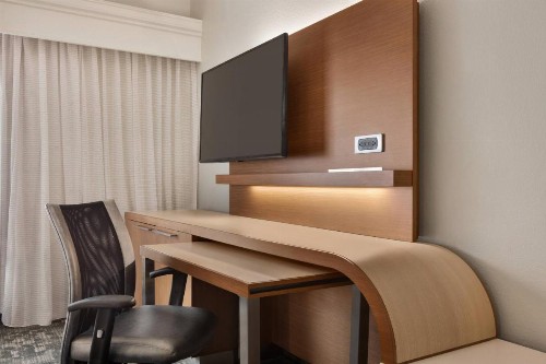 Courtyard by Marriott Palmdale - image 24