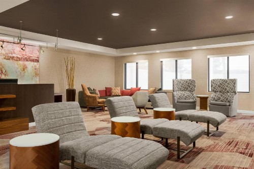 Courtyard by Marriott Palmdale - image 25