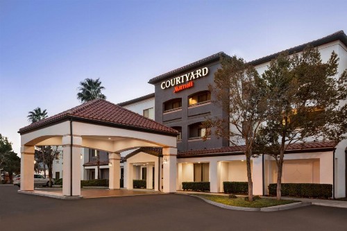 Courtyard by Marriott Palmdale - image 26