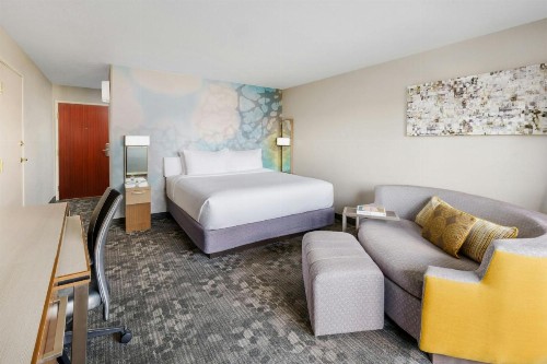 Courtyard by Marriott Palmdale - image 33