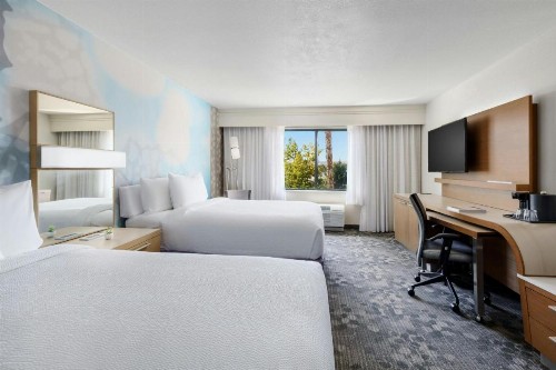 Courtyard by Marriott Palmdale - image 34