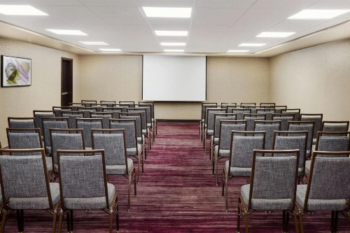 Courtyard by Marriott Palmdale - image 9