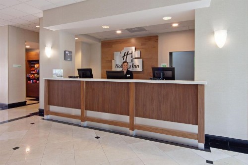 Holiday Inn Palmdale-Lancaster an IHG Hotel - image 17