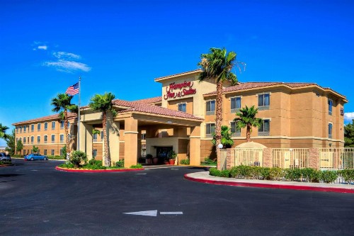 Hampton Inn & Suites Palmdale - image 10