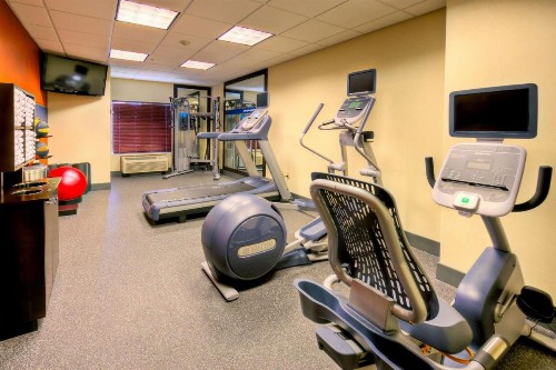 Hampton Inn & Suites Palmdale - image 14