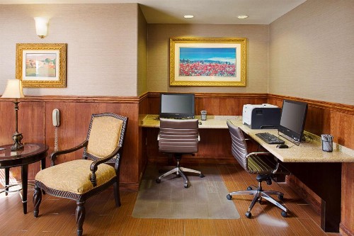 Hampton Inn & Suites Palmdale - image 21