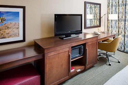 Hampton Inn & Suites Palmdale - image 22
