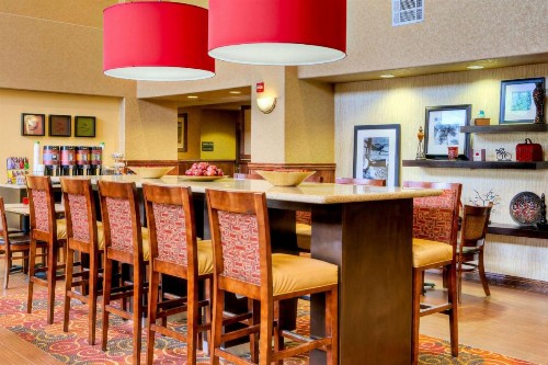 Hampton Inn & Suites Palmdale - image 23