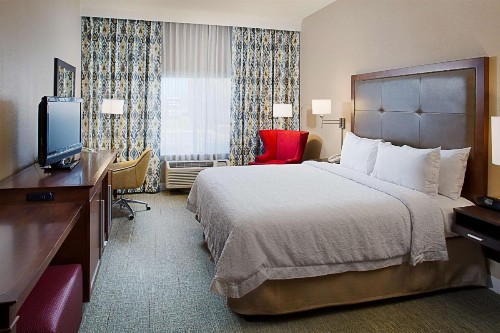Hampton Inn & Suites Palmdale - image 7