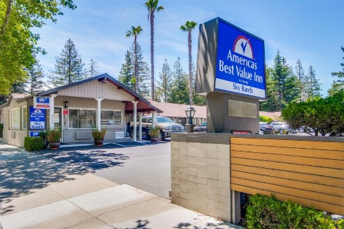 Americas Best Value Inn - Sky Ranch - image 1