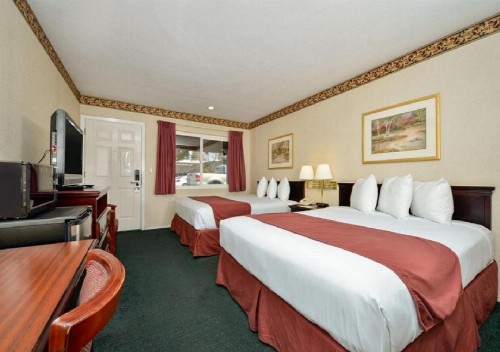 Americas Best Value Inn - Sky Ranch - image 11