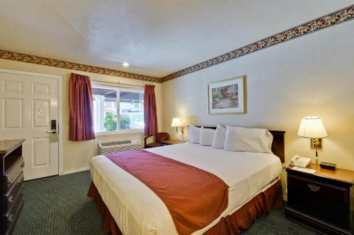 Americas Best Value Inn - Sky Ranch - image 12