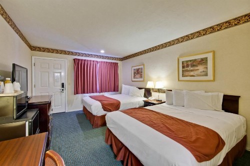 Americas Best Value Inn - Sky Ranch - image 16