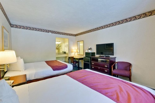 Americas Best Value Inn - Sky Ranch - image 18
